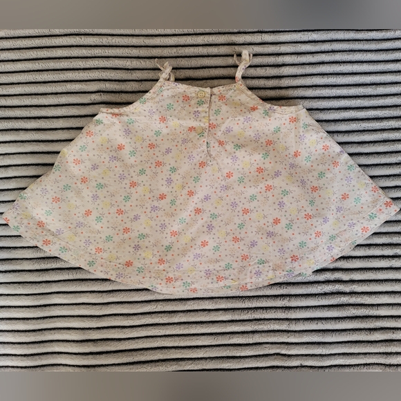 Gap Baby Girl Flower Sleeveless Top Size 6-12 Months - Picture 2 of 3
